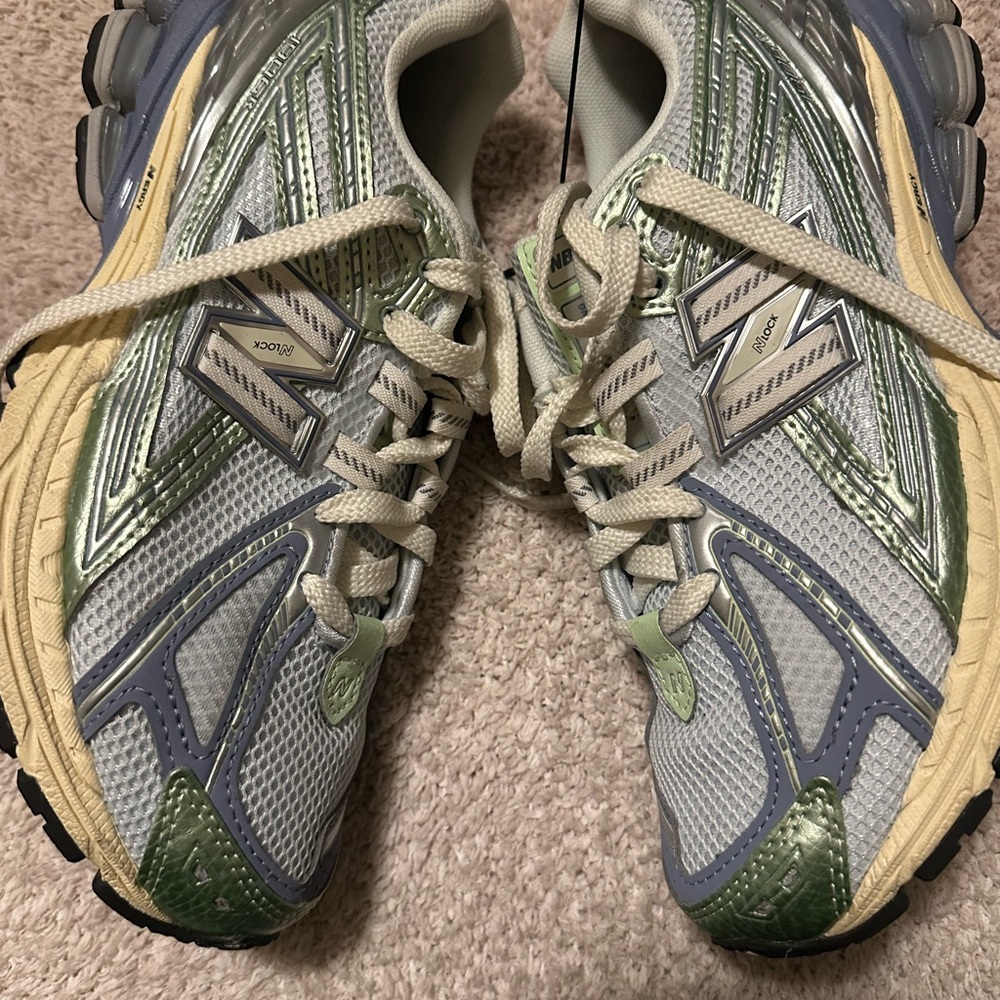 New Balance 1906R sneakers